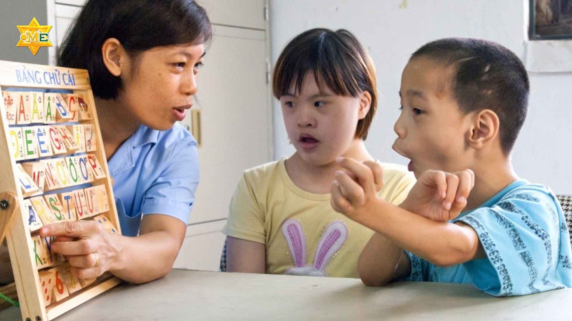 Trẻ em chậm ph&aacute;t triển ng&ocirc;n ngữ